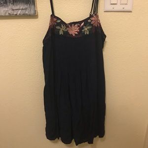 American Eagle Embroidered Flower Shift Dress